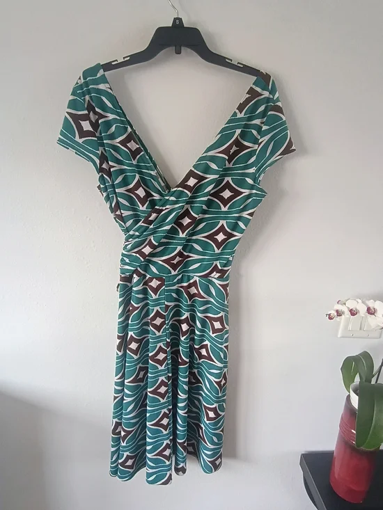 GBY Wrap Dress Size 14 Green Brown Geometric Stretch Faux Wrap USA Made - Picture 9 of 11